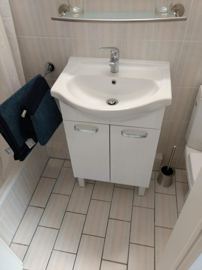 Ruhige, Gemuetliche 1-Zimmer Gartenwohnung Fuer 2 Erwachsene Lübeck Exterior foto
